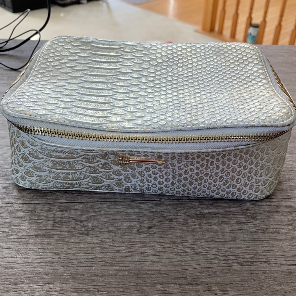 Stella & Dot exotic ivory jewelry case